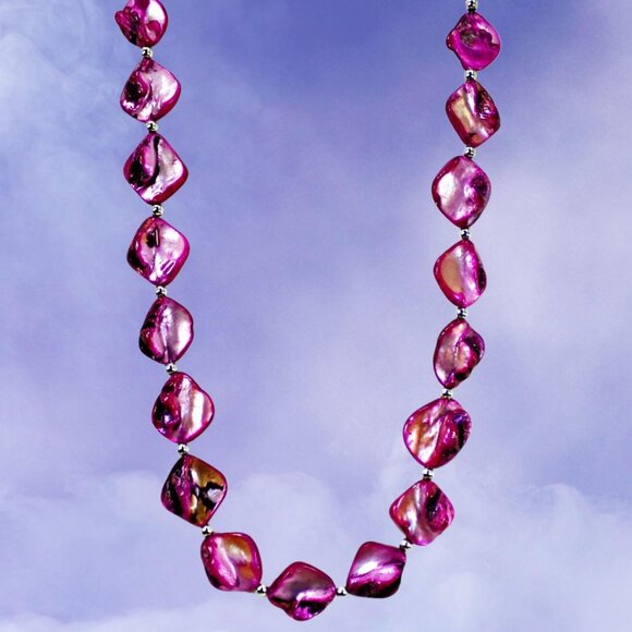 Purple shell bead necklace made with natural shape shell beads and silver beads - Picture 7 of 11